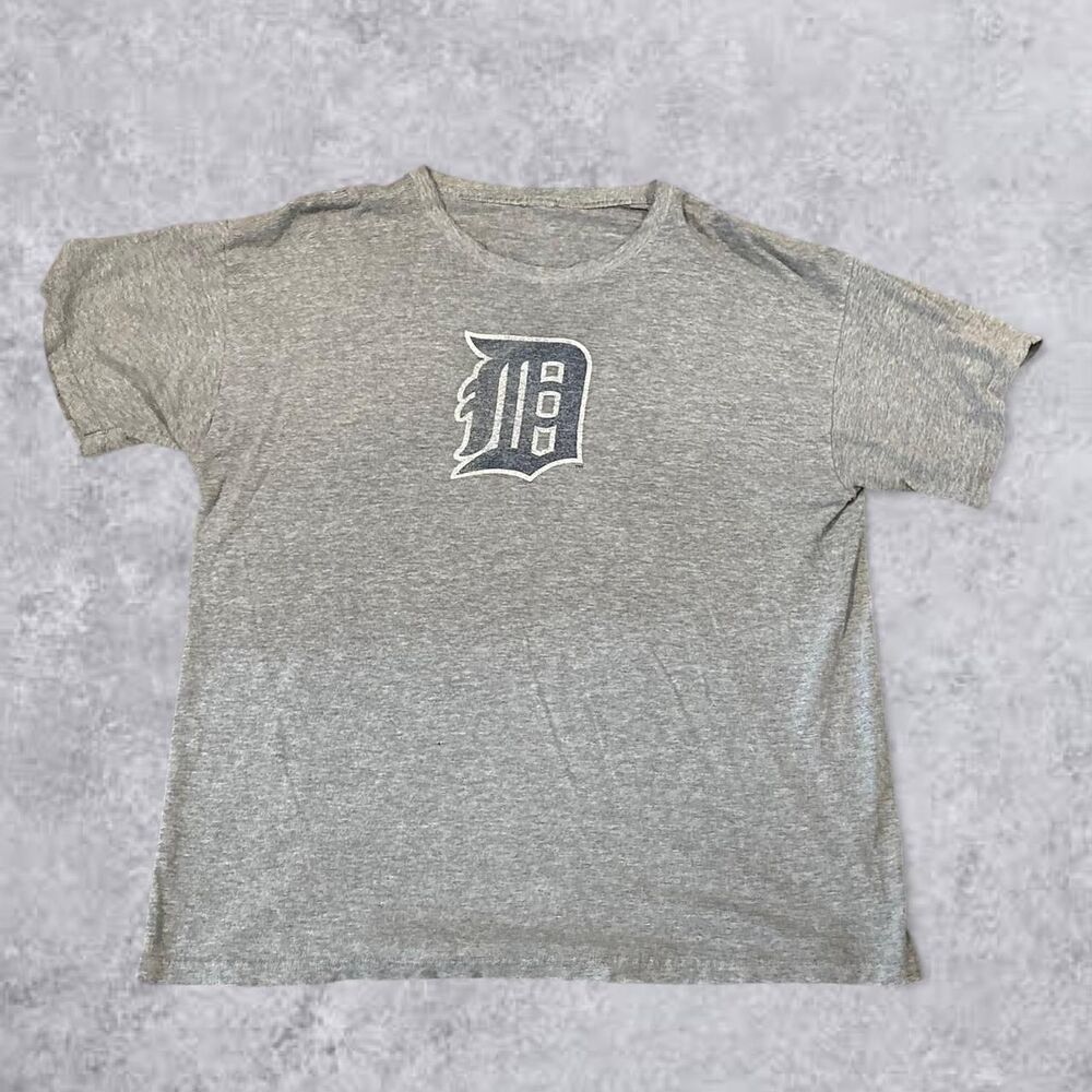 Unbranded Men's Grey T-shirt
